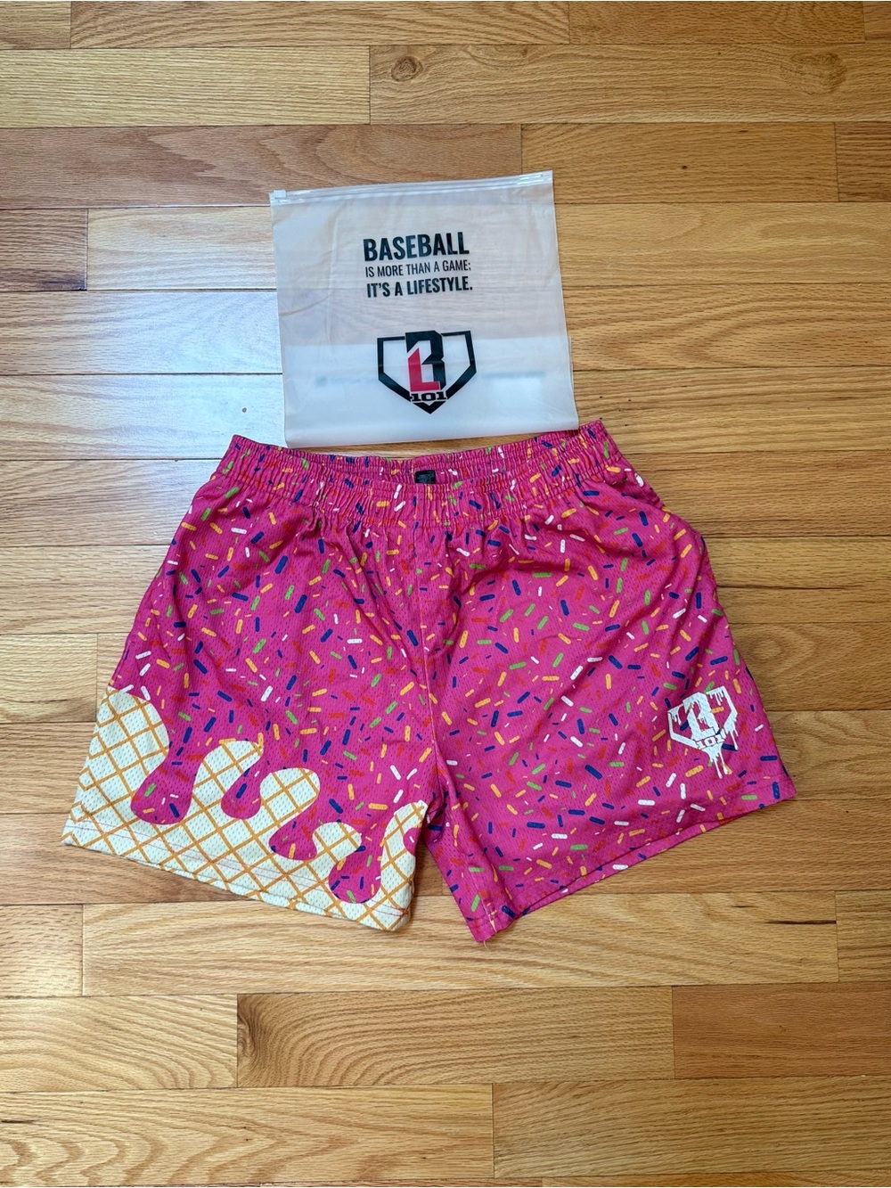 Baseball Lifestyle 101 Men's Ice Cream Shorts - Large - Strawberry